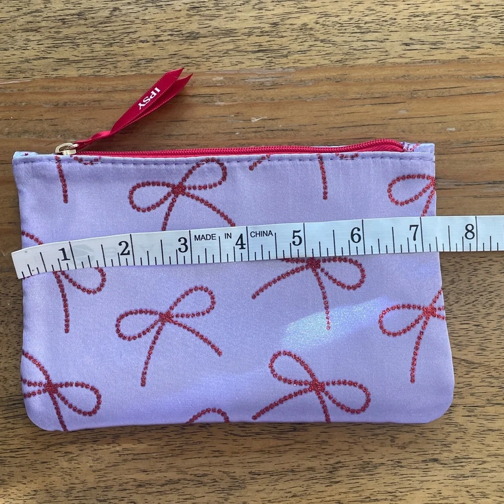 ipsy adorable pouch